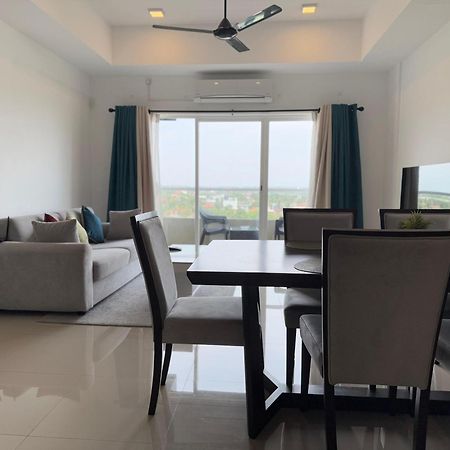 Ocean Breeze Negombo- Tidesend Luxury Beach Apartments 外观 照片