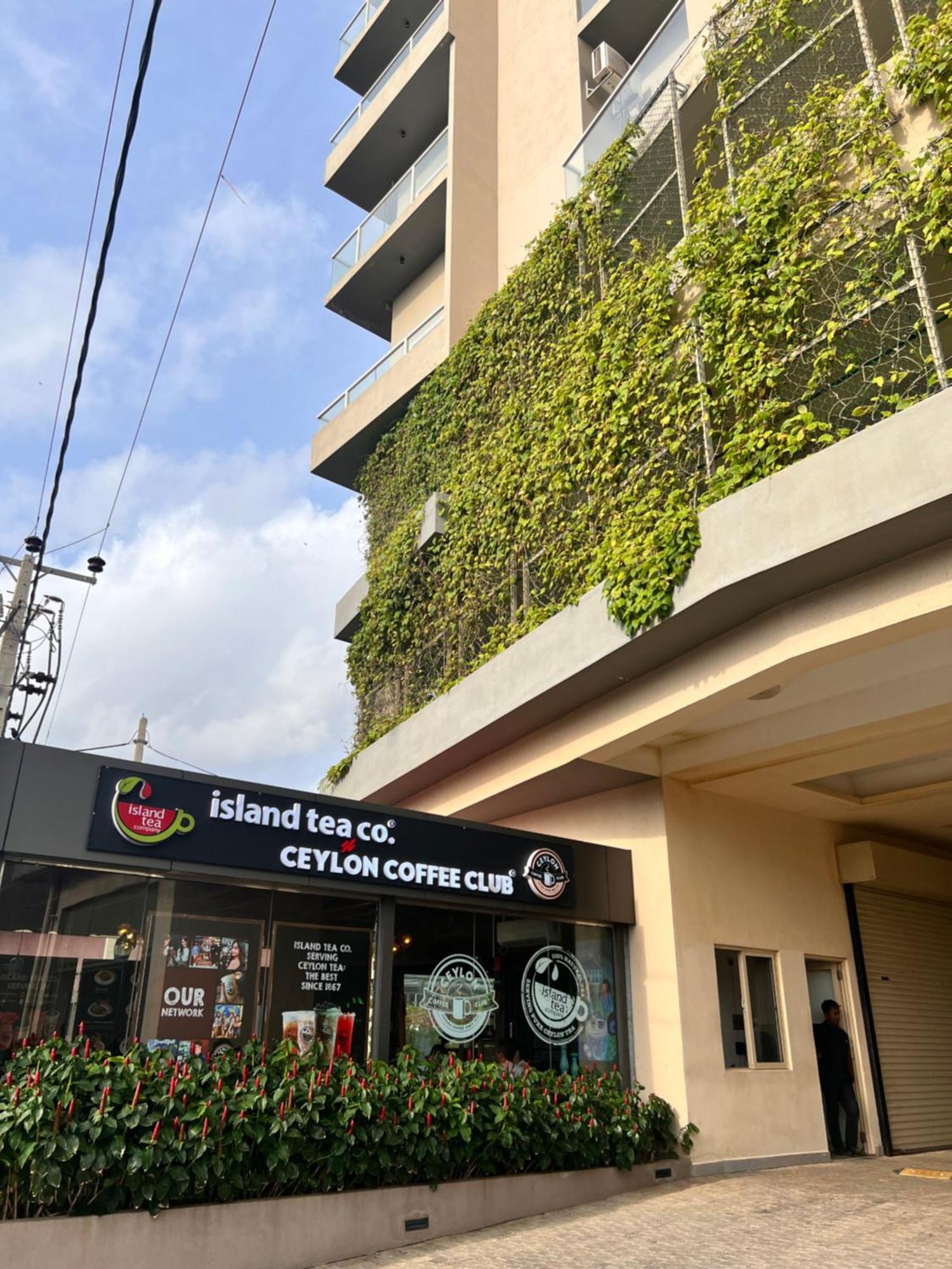 Ocean Breeze Negombo- Tidesend Luxury Beach Apartments 外观 照片