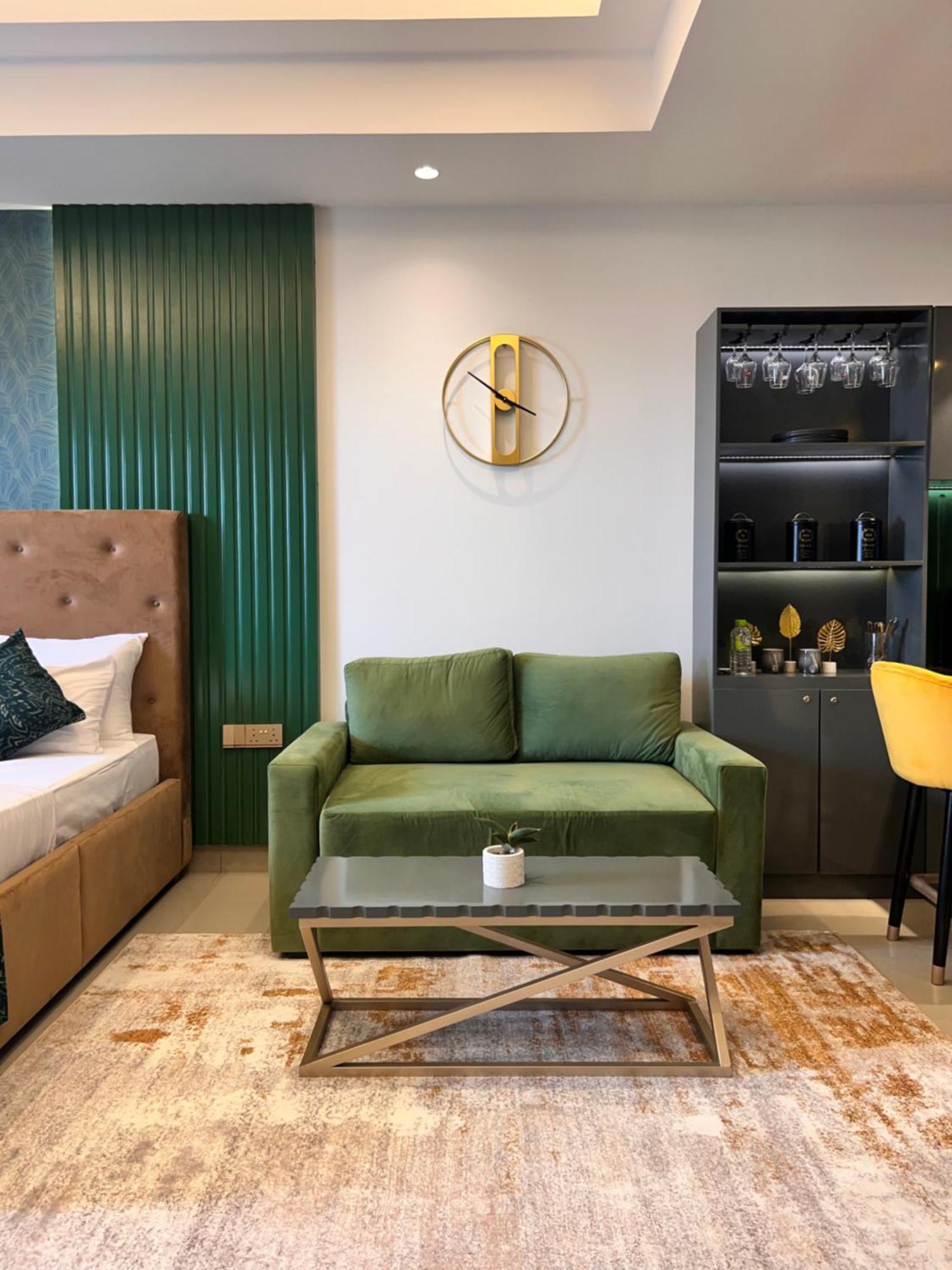 Ocean Breeze Negombo- Tidesend Luxury Beach Apartments 外观 照片