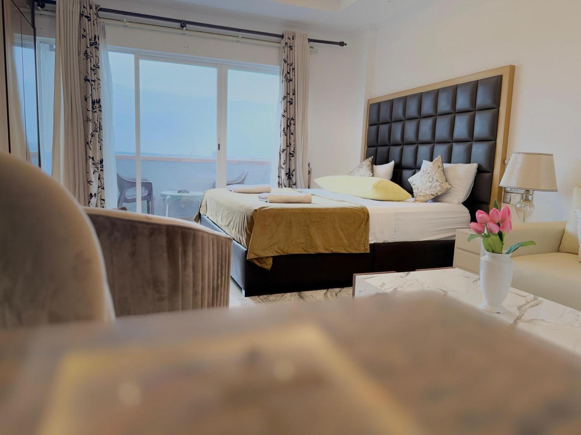 Ocean Breeze Negombo- Tidesend Luxury Beach Apartments 外观 照片